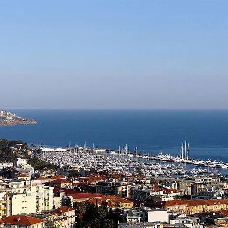 Monolocale Con Giardino 100mt/mare